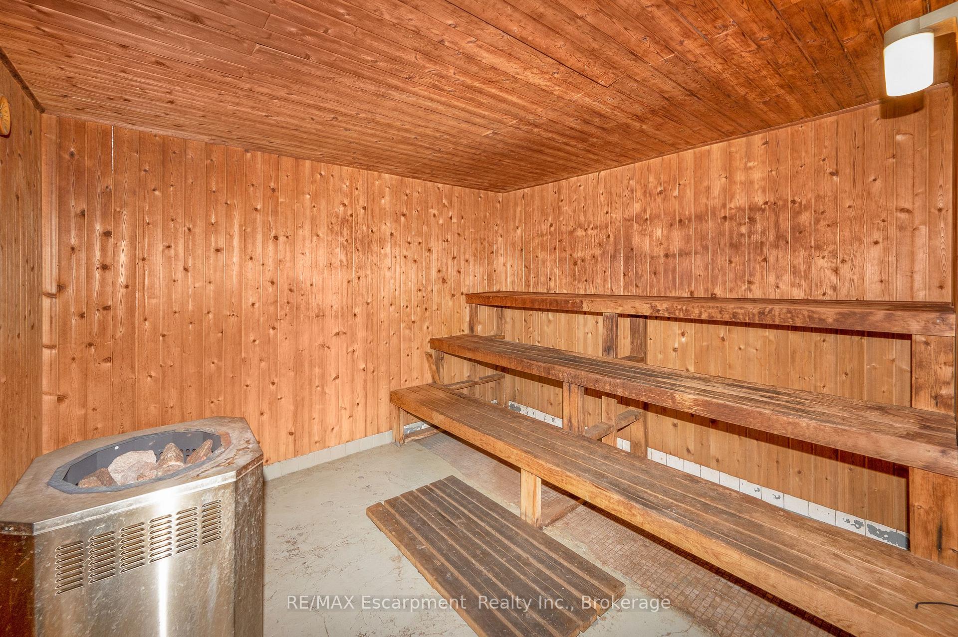 Photo 26 of Unit 1501, 975 Warwick Court, Burlington, LaSalle — HOMEH