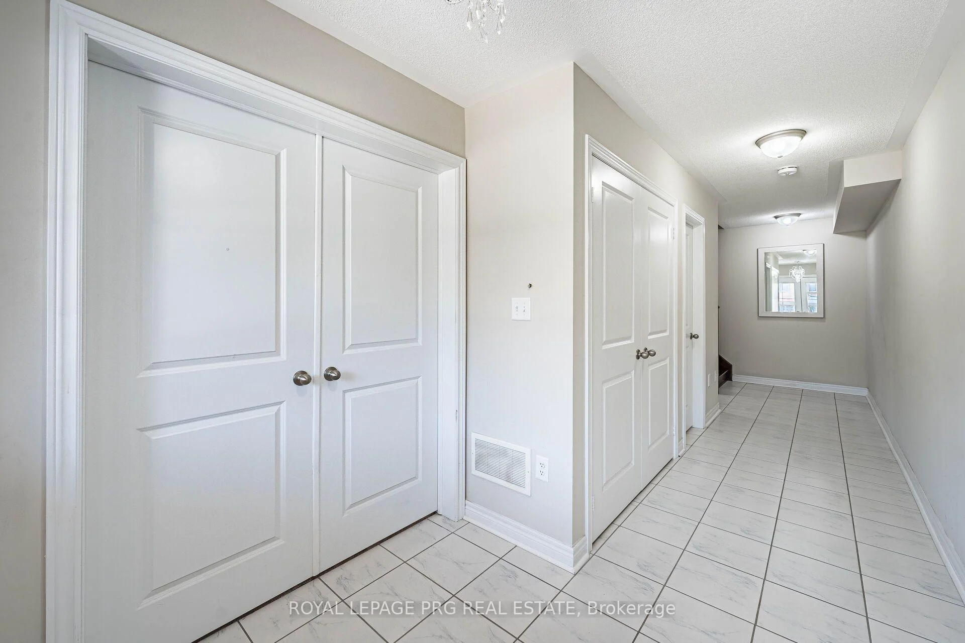 Photo 10 of 30 Remembrance Road, Brampton, Northwest Brampton — HOMEH