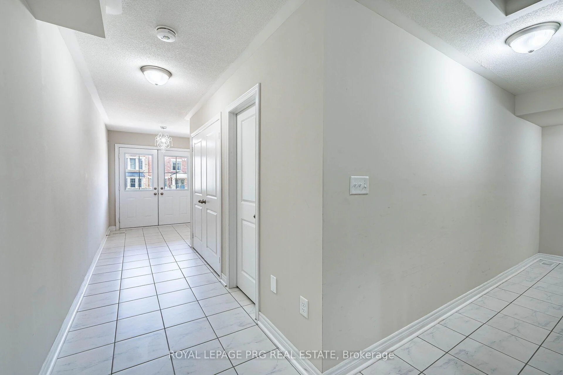 Photo 17 of 30 Remembrance Road, Brampton, Northwest Brampton — HOMEH