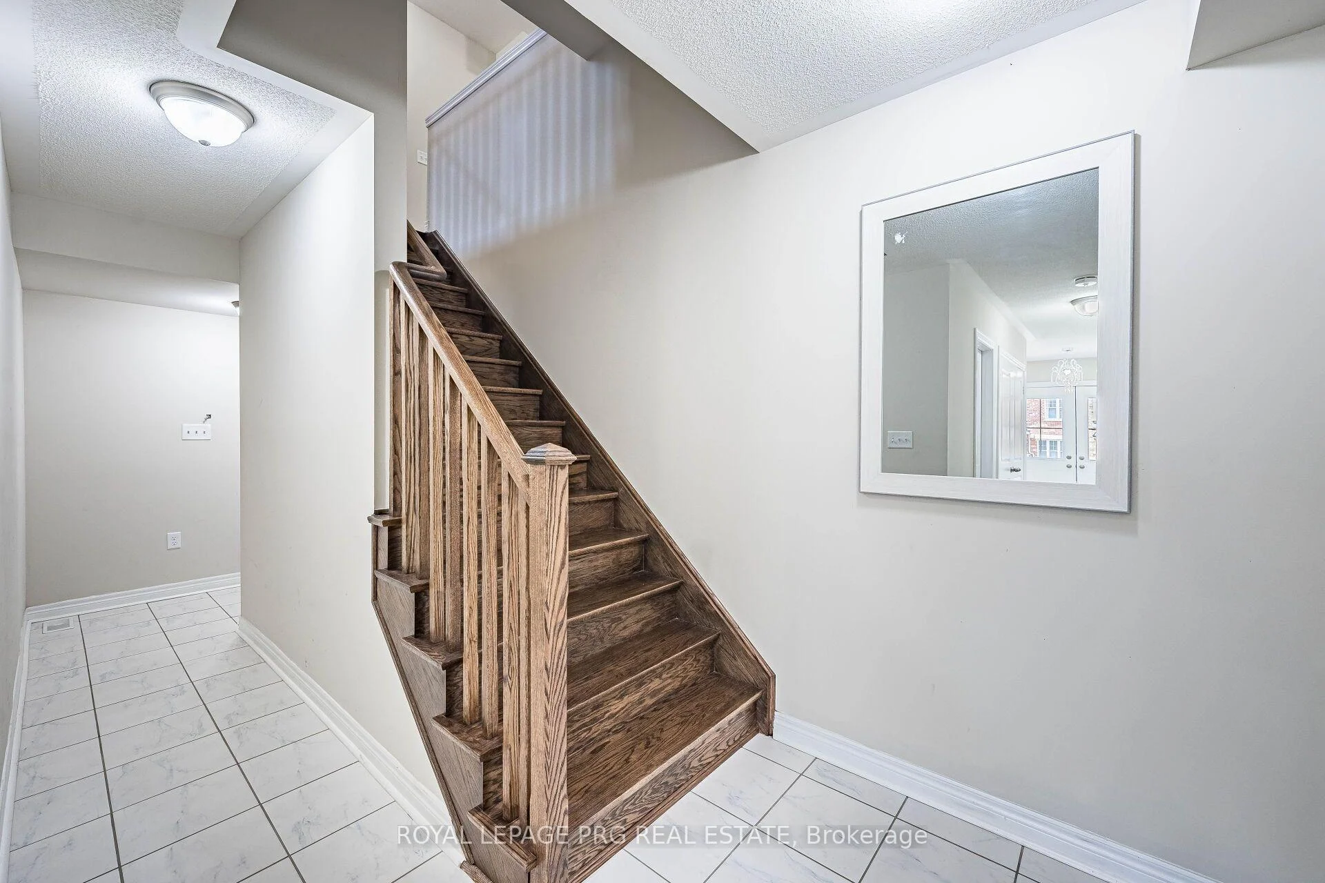 Photo 18 of 30 Remembrance Road, Brampton, Northwest Brampton — HOMEH