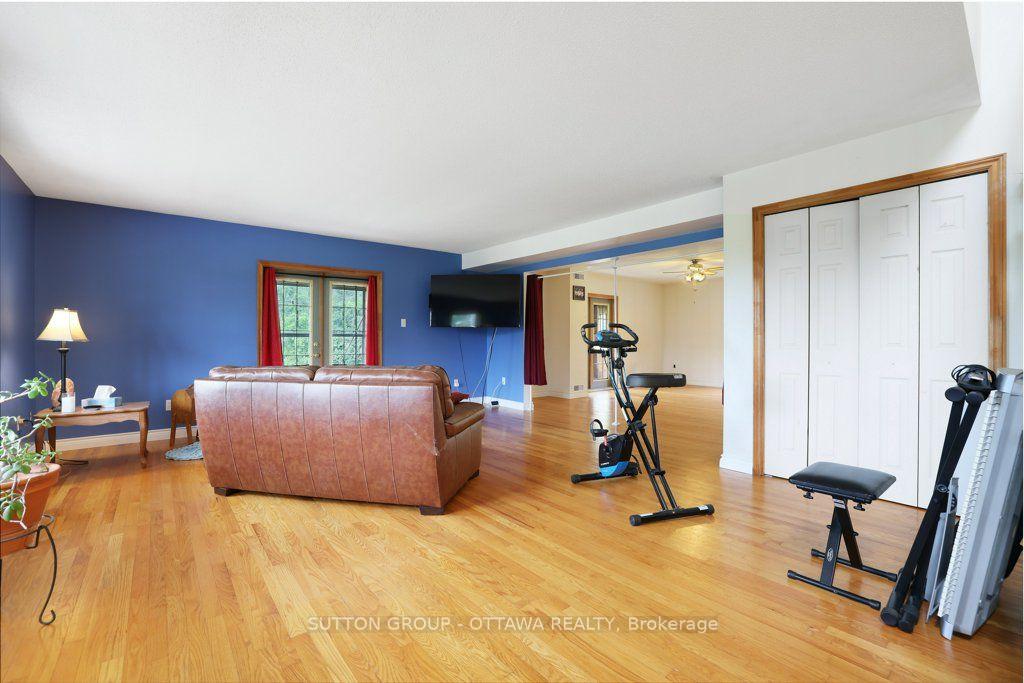 Photo 5 of 595 Holbrook Road, Montague, Montague Twp — HOMEH