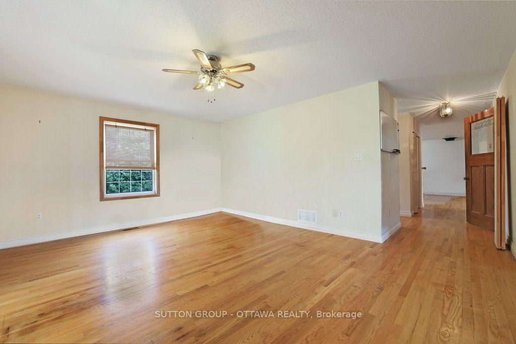 Photo 10 of 595 Holbrook Road, Montague, Montague Twp — HOMEH