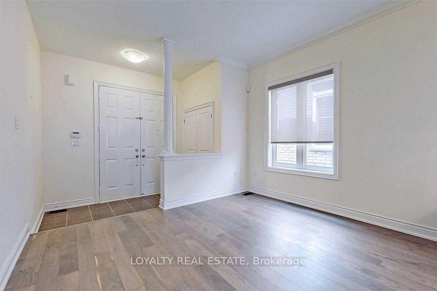 Photo 4 of 11 Mayapple Lane, Richmond Hill, Oak Ridges — HOMEH