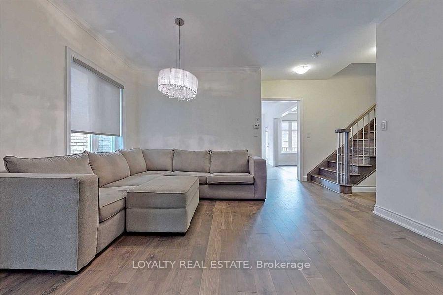Photo 8 of 11 Mayapple Lane, Richmond Hill, Oak Ridges — HOMEH