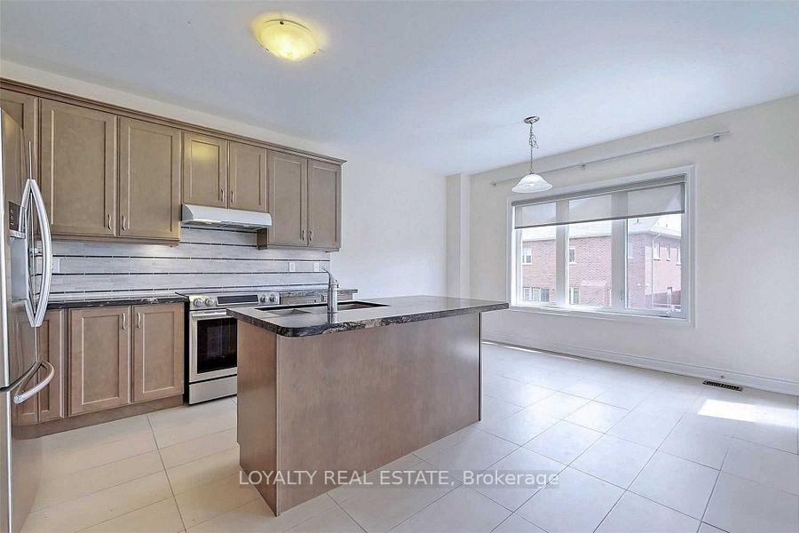 Photo 15 of 11 Mayapple Lane, Richmond Hill, Oak Ridges — HOMEH