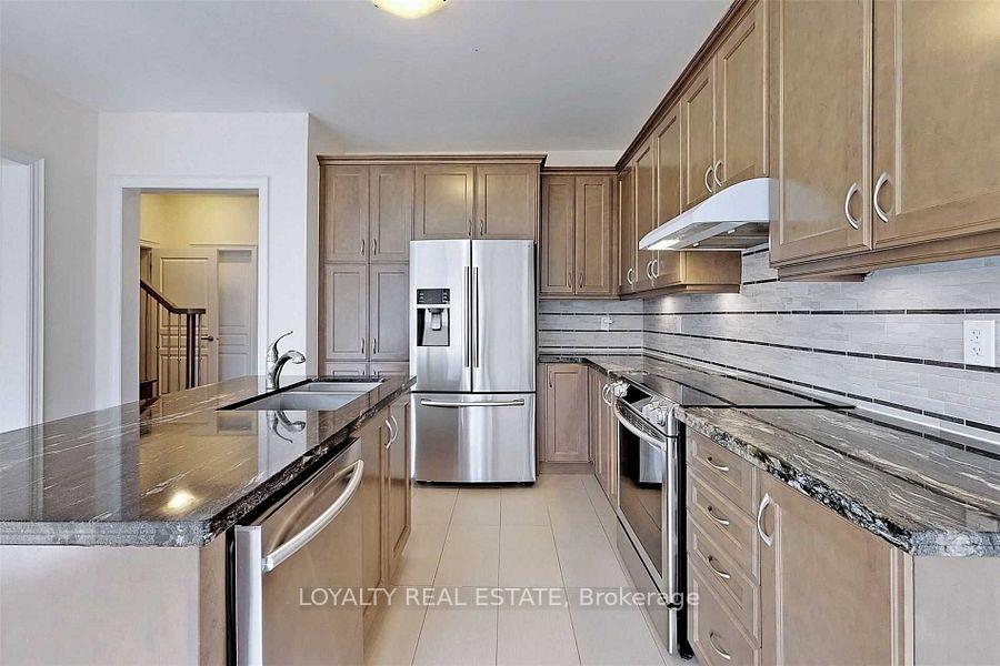 Photo 20 of 11 Mayapple Lane, Richmond Hill, Oak Ridges — HOMEH