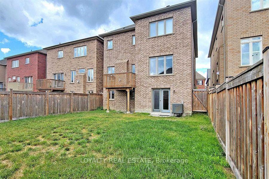 Photo 37 of 11 Mayapple Lane, Richmond Hill, Oak Ridges — HOMEH