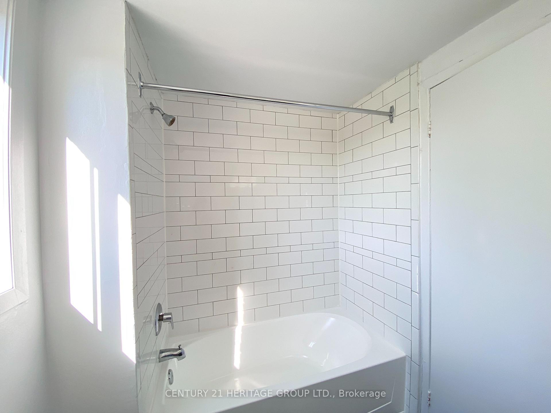 Photo 13 of Unit 302, 170 Grove Street E, Barrie, Wellington — HOMEH