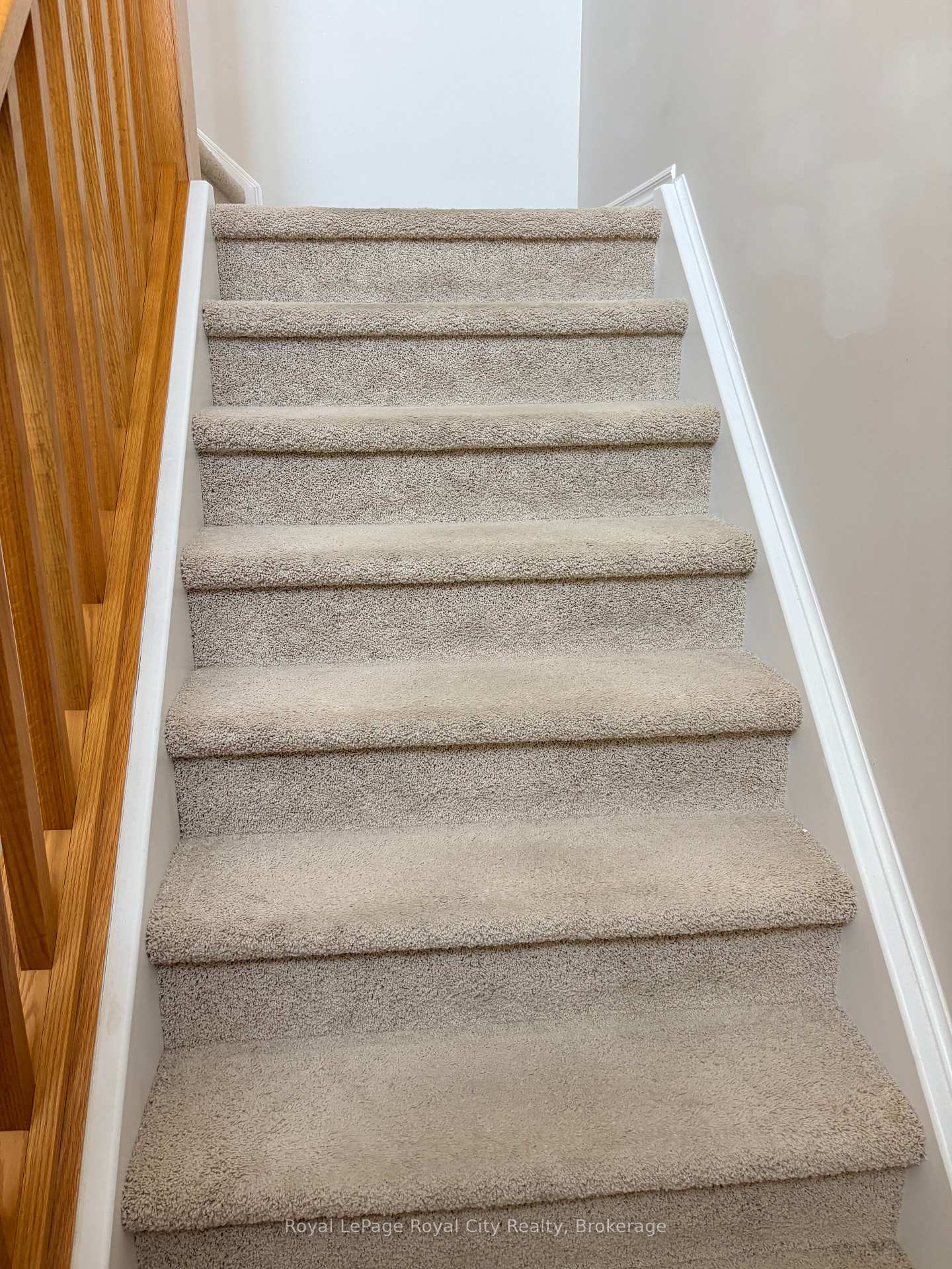 Photo 10 of 15 Summerfield Drive, Guelph, Pineridge/Westminster Woods — HOMEH