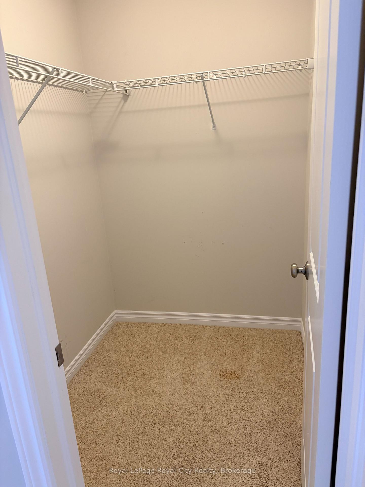 Photo 18 of 15 Summerfield Drive, Guelph, Pineridge/Westminster Woods — HOMEH