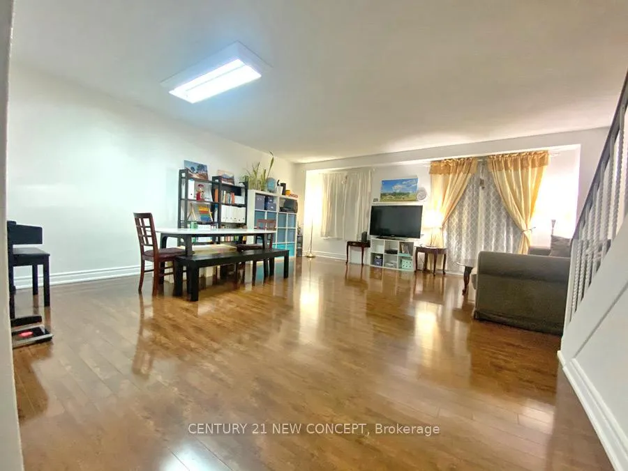 Front of Unit 3, 119 Henderson Avenue