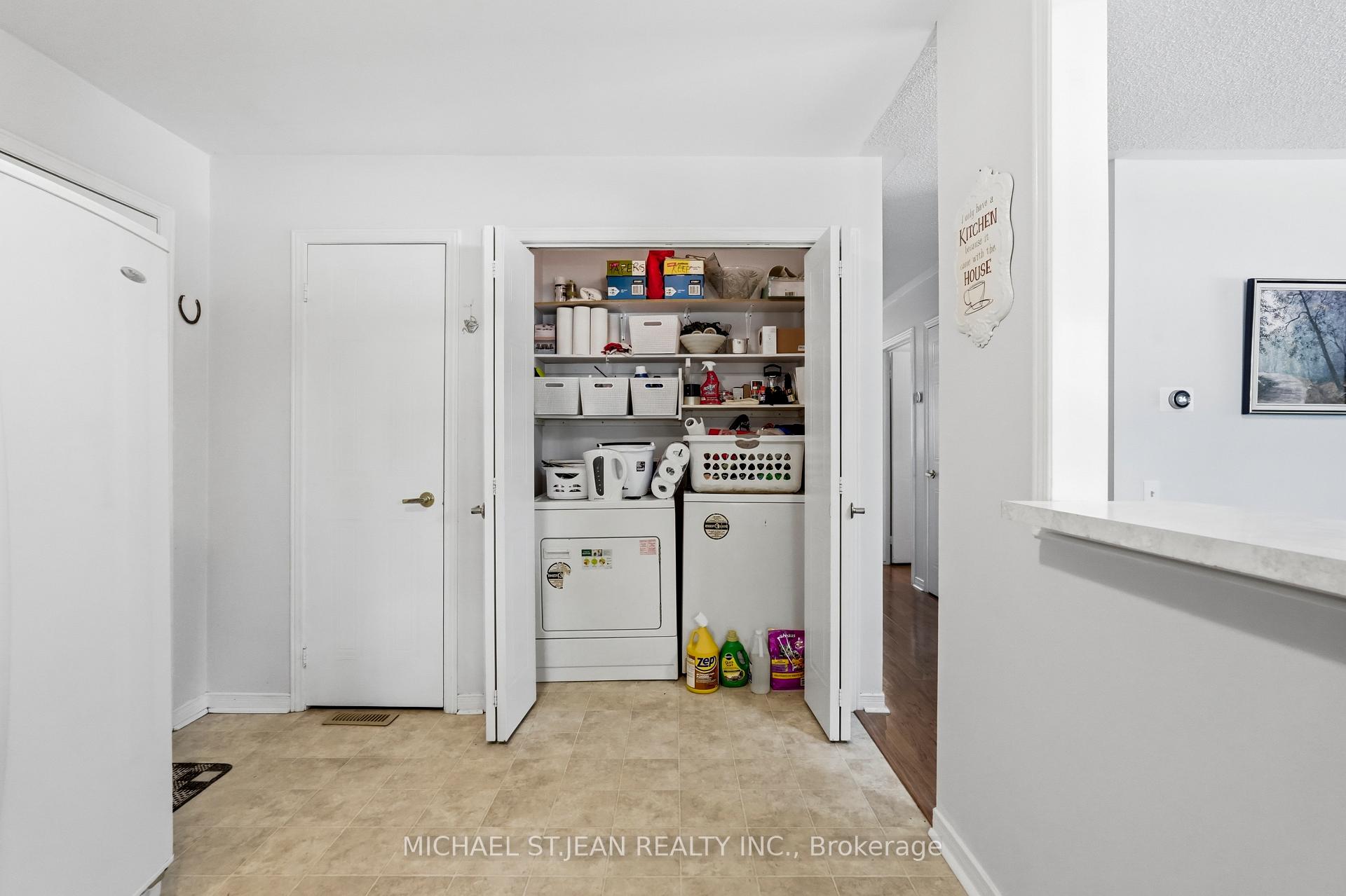 Photo 16 of 225 Silverbirch Boulevard, Hamilton, Rural Glanbrook — HOMEH