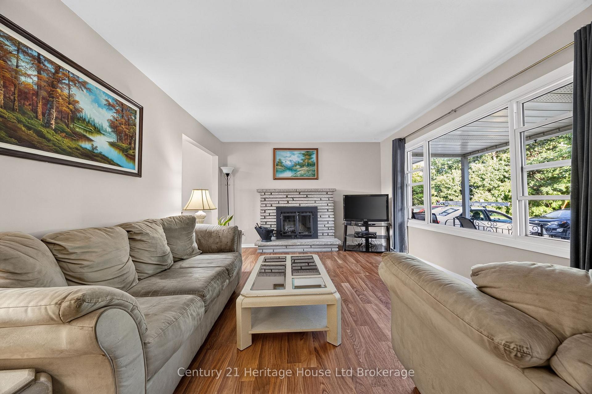 Photo 7 of 54 Glendale Drive, Tillsonburg — HOMEH