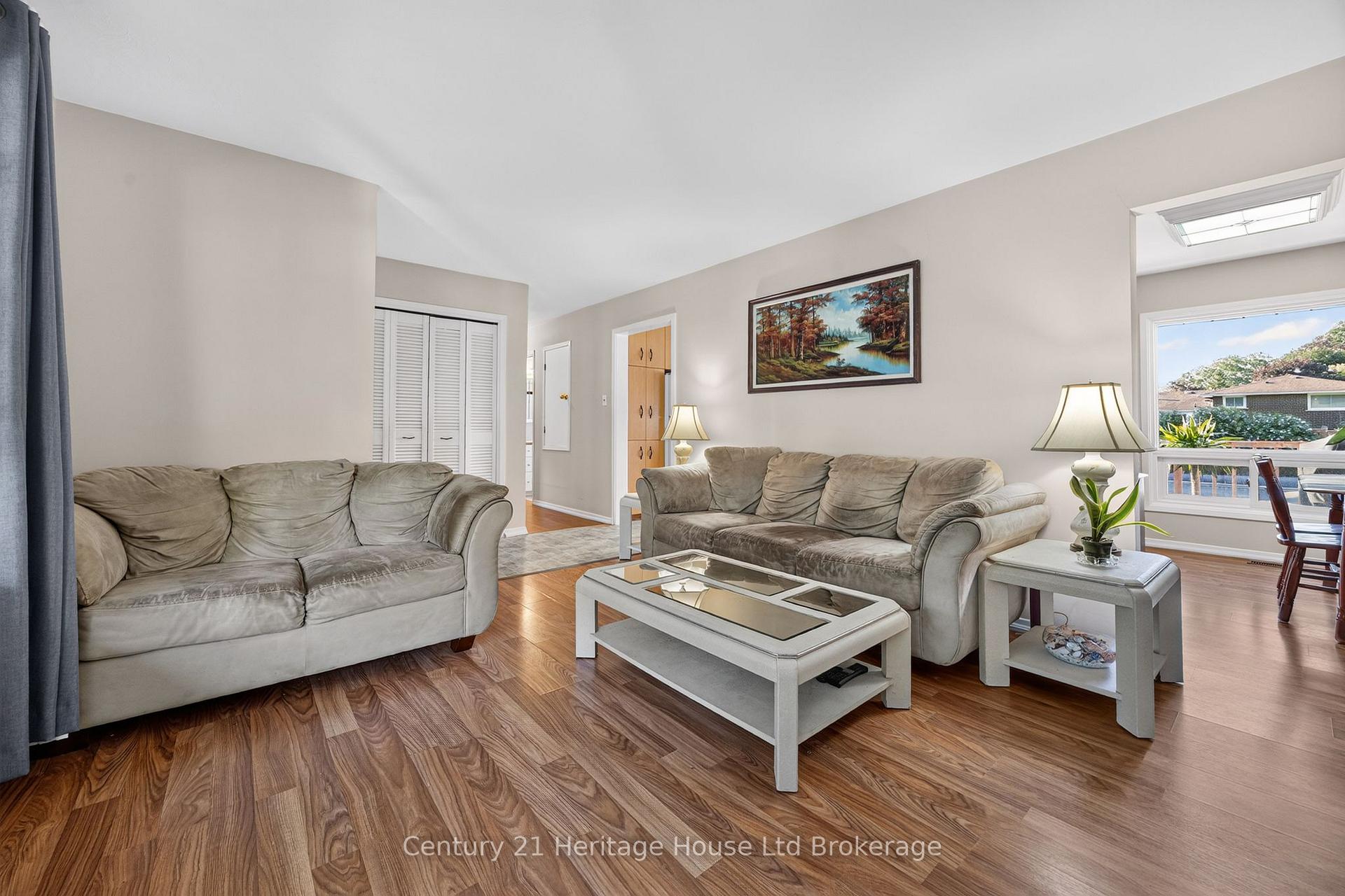 Photo 11 of 54 Glendale Drive, Tillsonburg — HOMEH