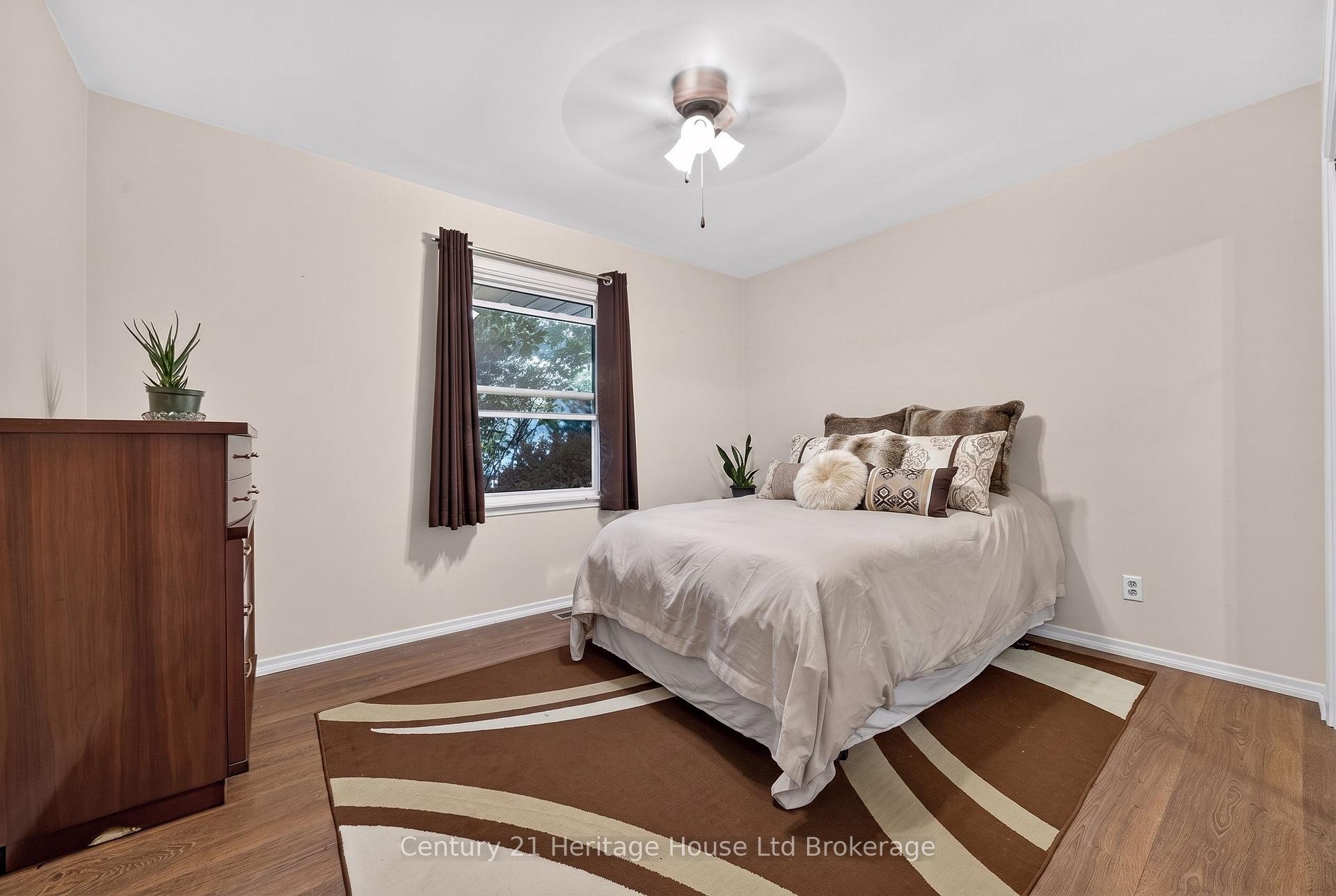 Photo 36 of 54 Glendale Drive, Tillsonburg — HOMEH