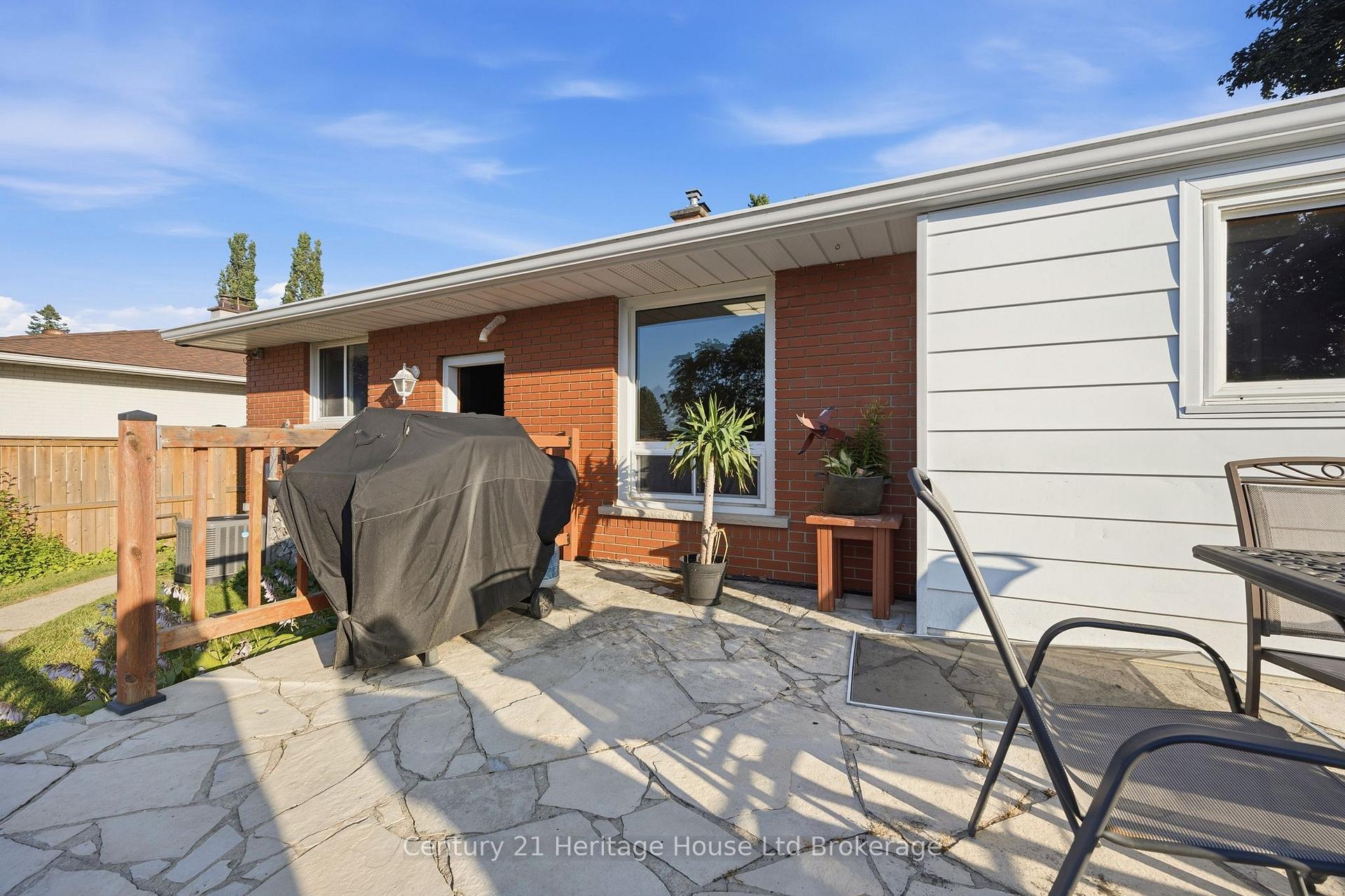 Photo 40 of 54 Glendale Drive, Tillsonburg — HOMEH
