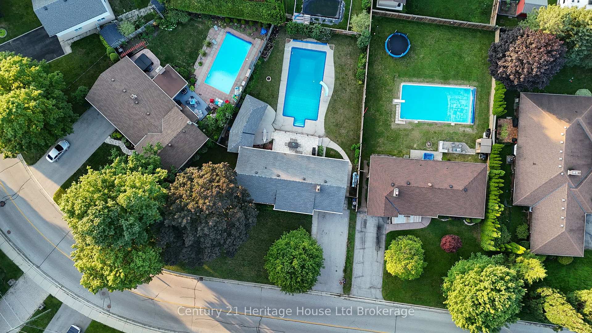 Photo 72 of 54 Glendale Drive, Tillsonburg — HOMEH