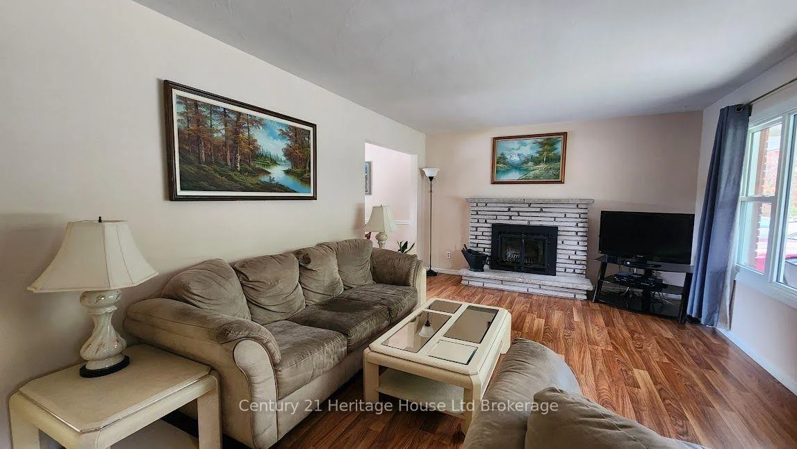 Photo 6 of 54 Glendale Drive, Tillsonburg — HOMEH