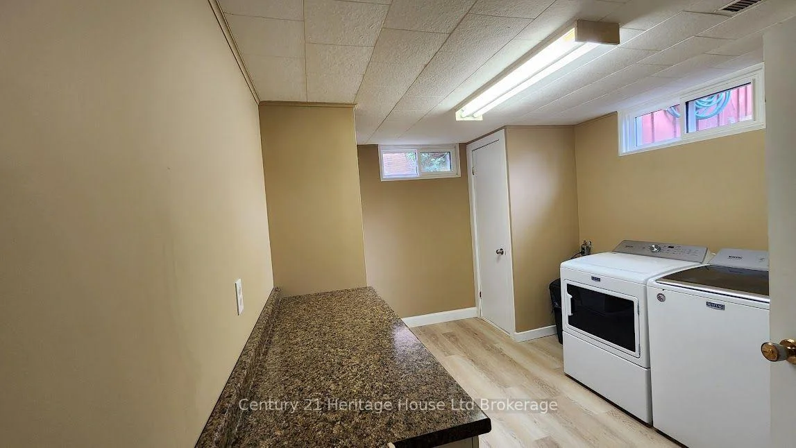 Photo 47 of 54 Glendale Drive, Tillsonburg — HOMEH
