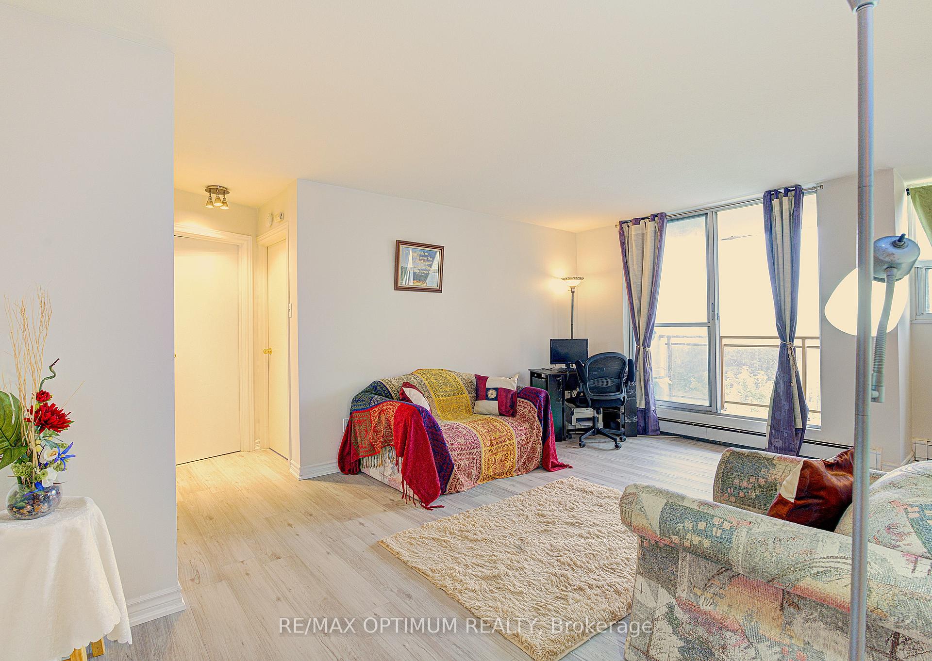 Photo 4 of Unit 502, 1950 Main Street W, Hamilton, Ainslie Wood — HOMEH
