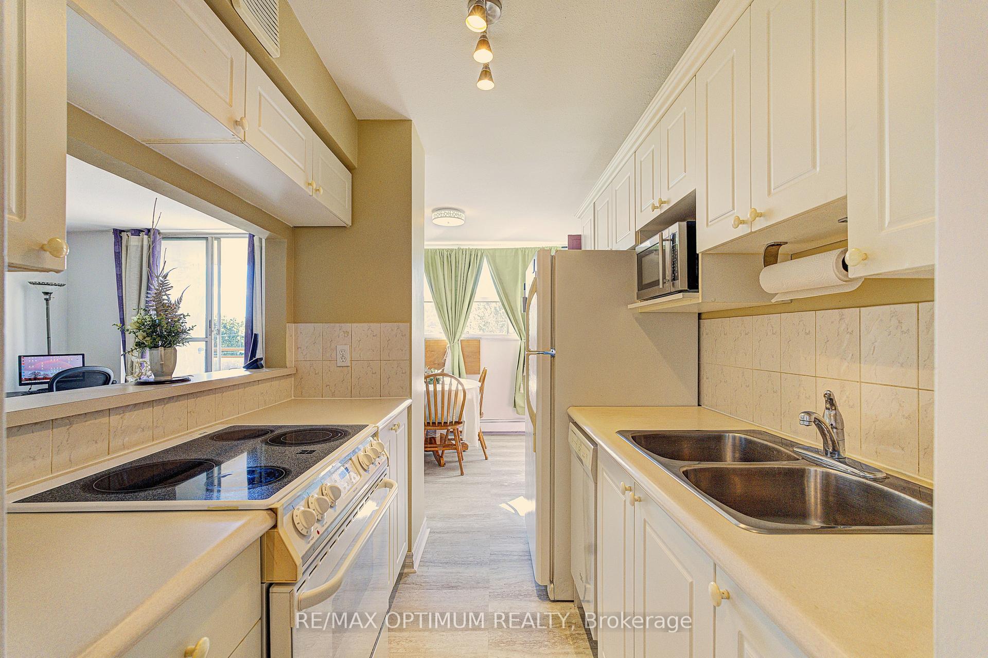 Photo 7 of Unit 502, 1950 Main Street W, Hamilton, Ainslie Wood — HOMEH