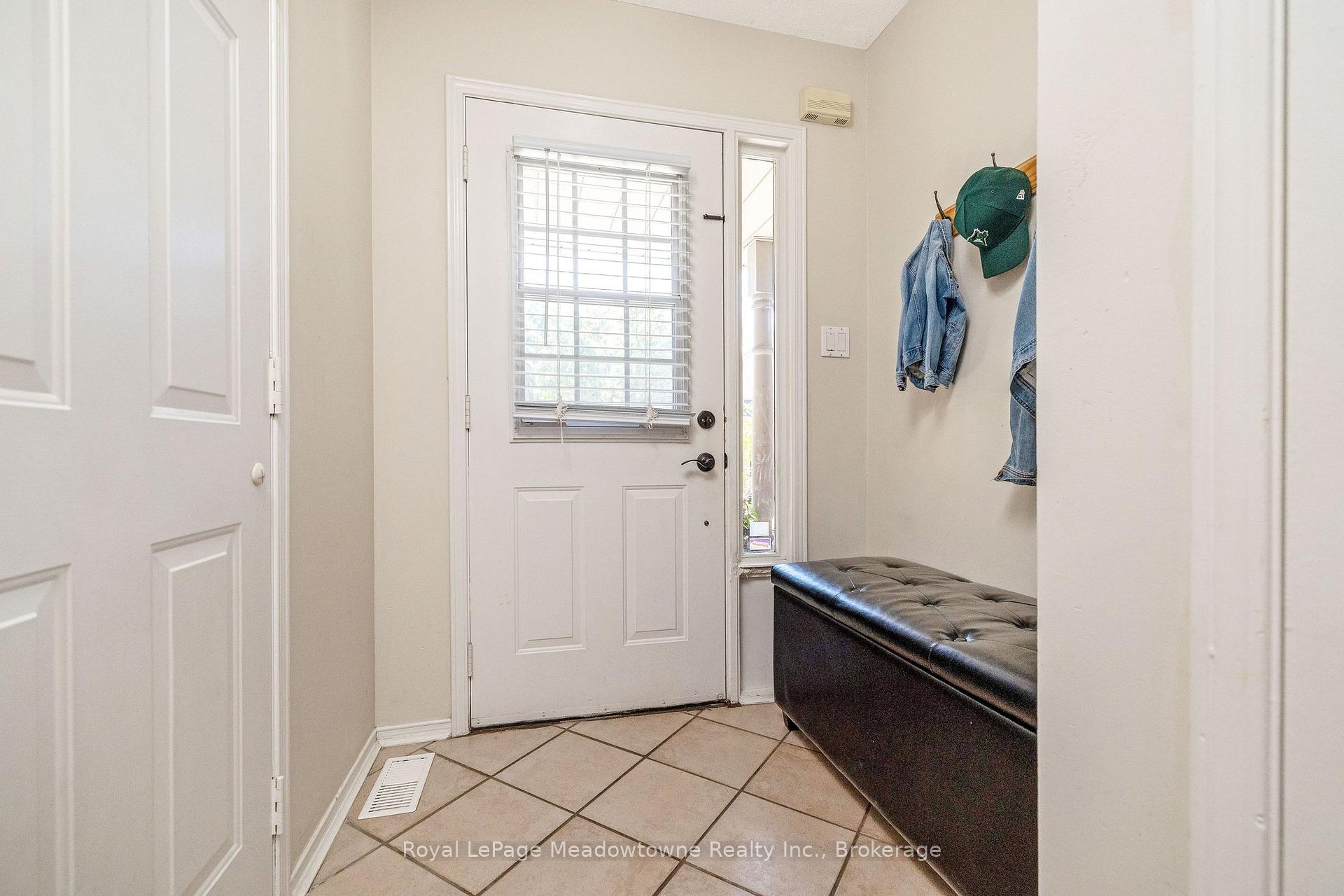 Photo 6 of Unit 40, 2960 Headon Forest Drive, Burlington, Headon — HOMEH