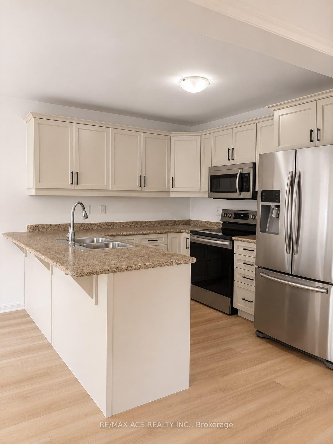 Photo 4 of 901 Rigo Crossing Crescent, Milton, Willmott — HOMEH