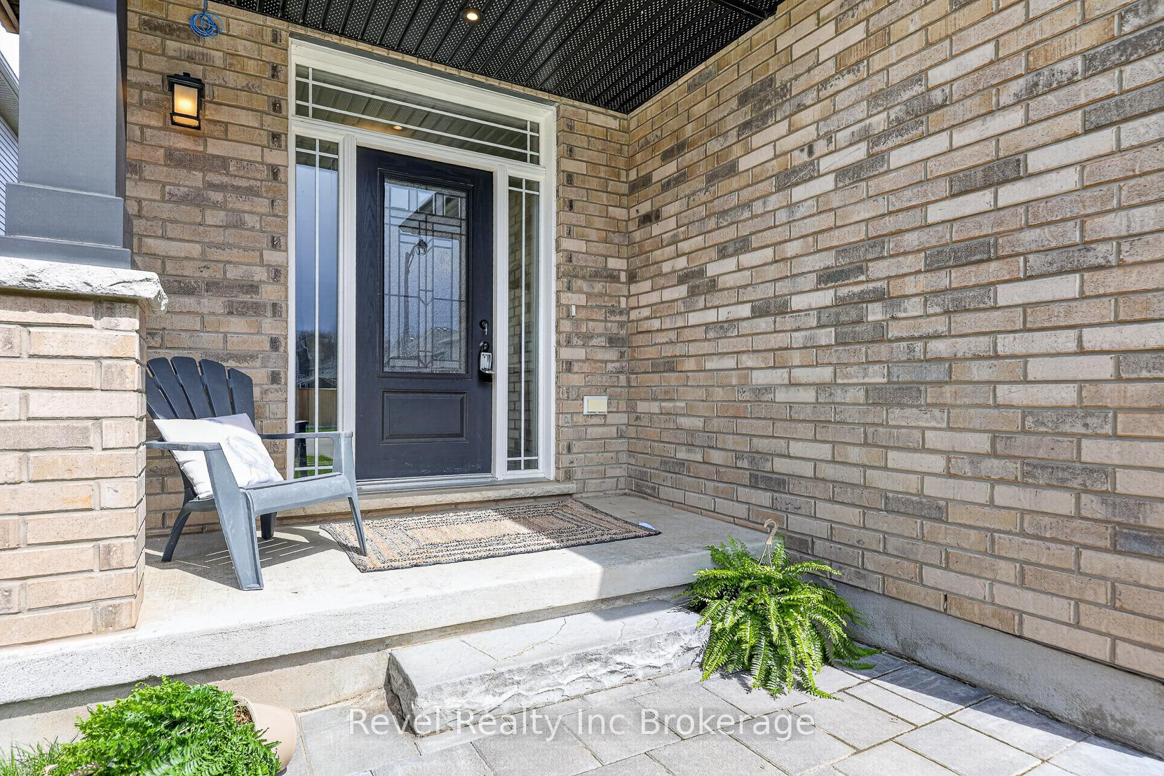 Photo 2 of 32 Sutherland Crescent, Ingersoll, Ingersoll - South — HOMEH