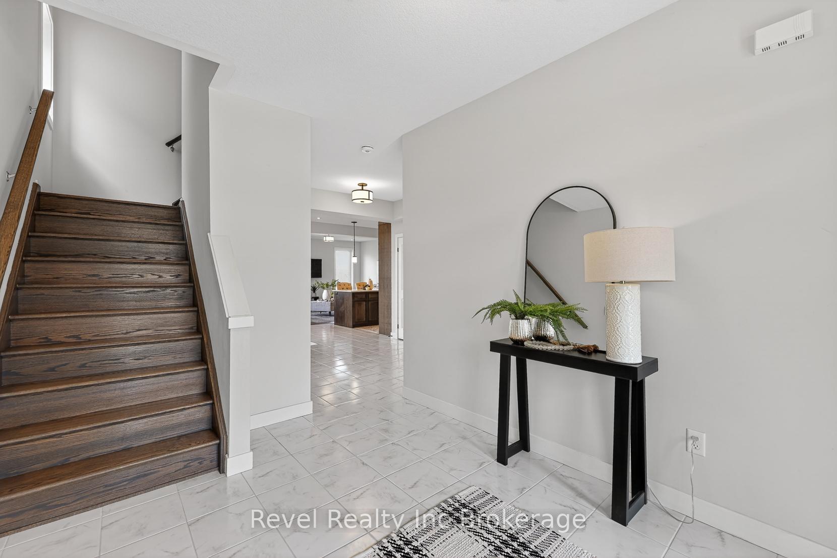 Photo 4 of 32 Sutherland Crescent, Ingersoll, Ingersoll - South — HOMEH