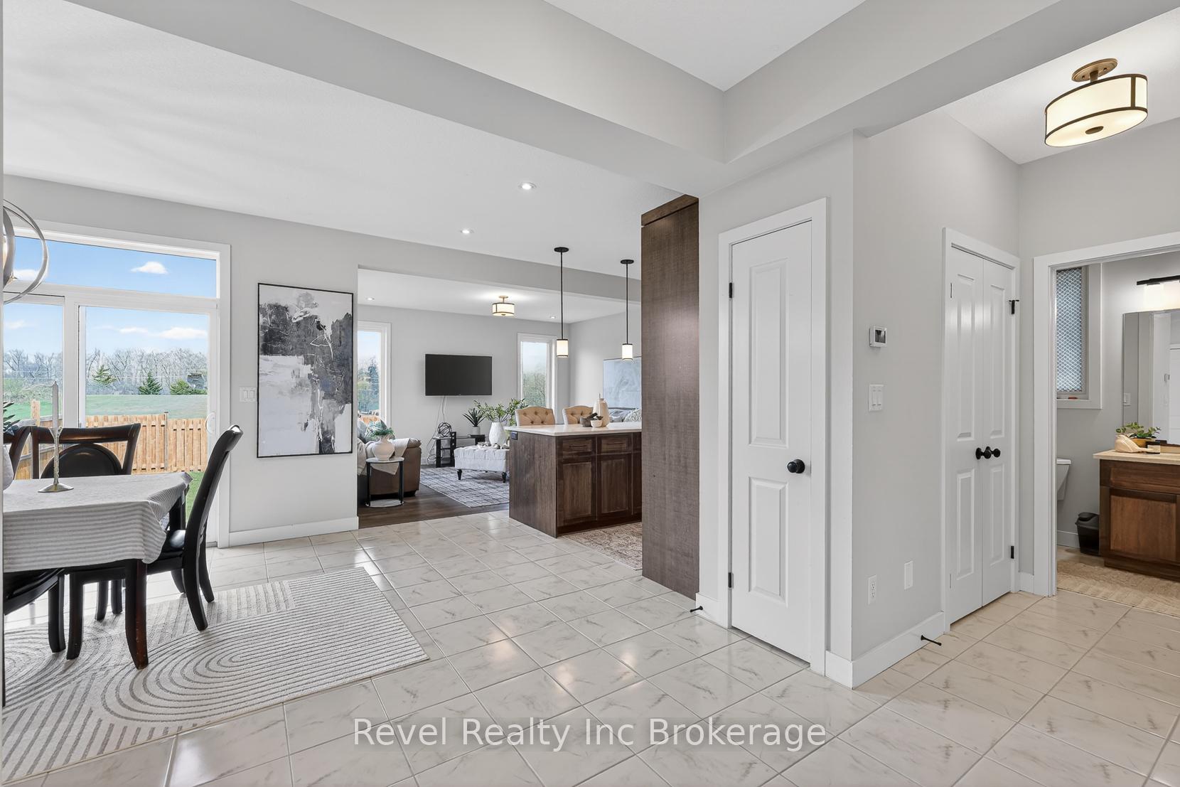 Photo 5 of 32 Sutherland Crescent, Ingersoll, Ingersoll - South — HOMEH