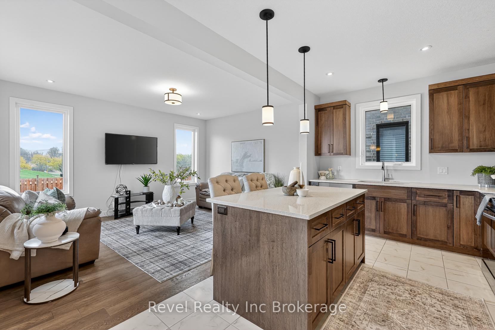 Photo 8 of 32 Sutherland Crescent, Ingersoll, Ingersoll - South — HOMEH
