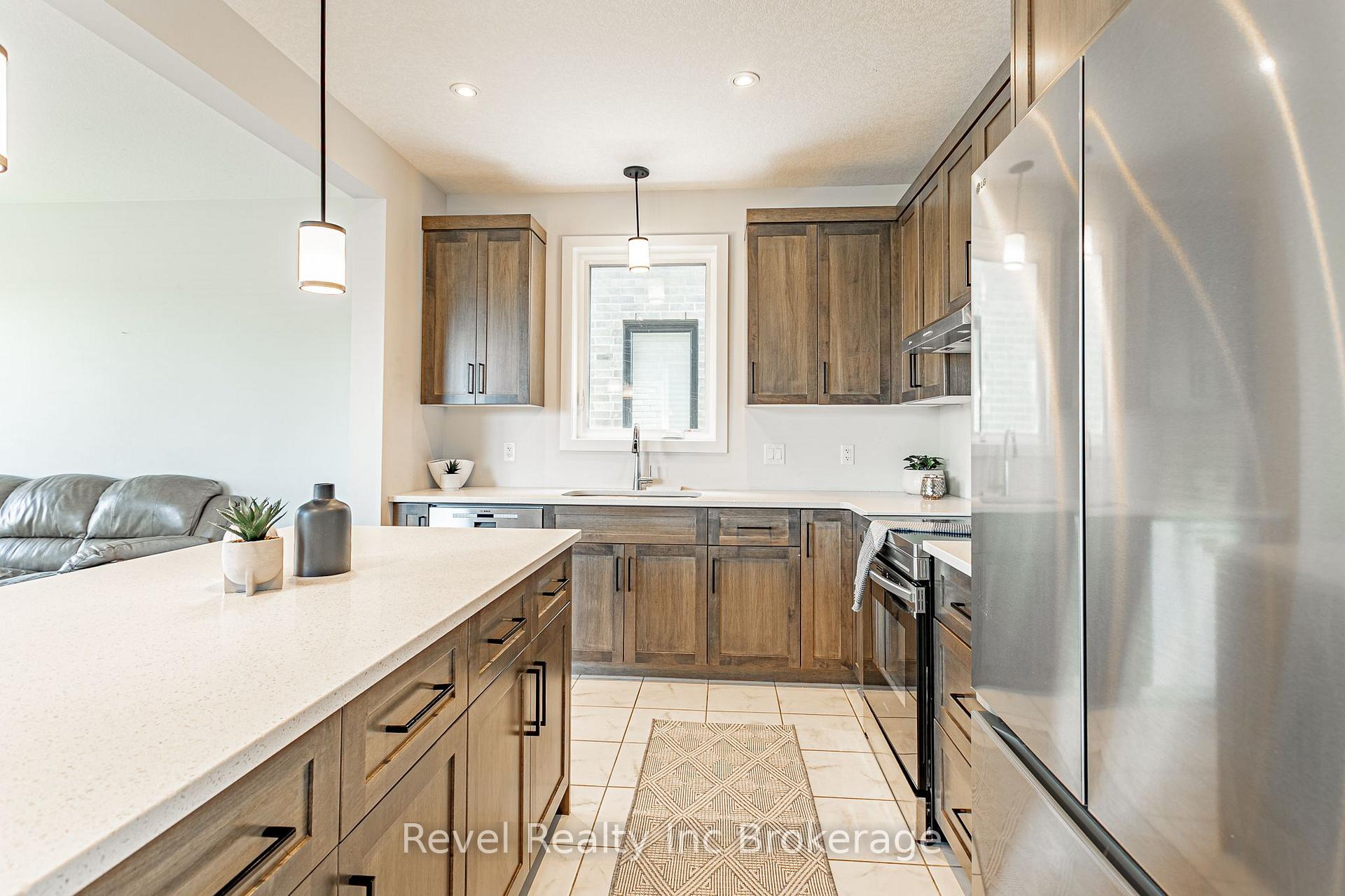 Photo 14 of 32 Sutherland Crescent, Ingersoll, Ingersoll - South — HOMEH