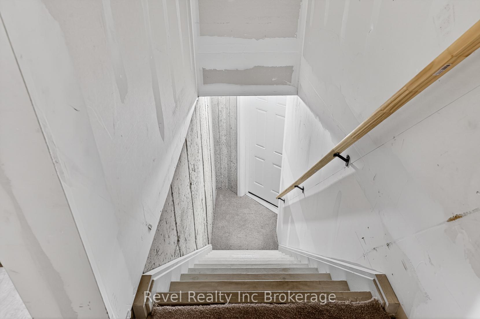 Photo 33 of 32 Sutherland Crescent, Ingersoll, Ingersoll - South — HOMEH