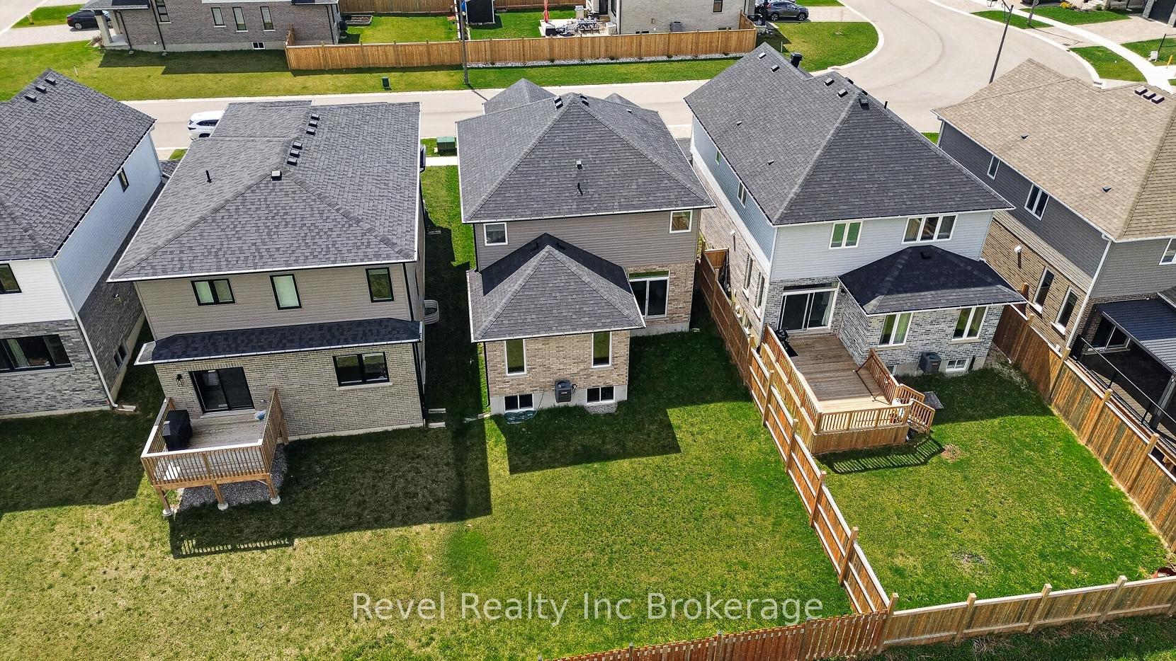 Photo 37 of 32 Sutherland Crescent, Ingersoll, Ingersoll - South — HOMEH