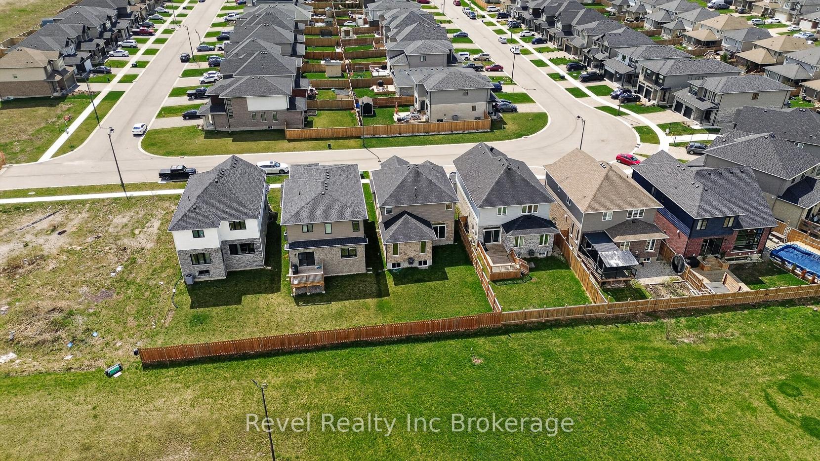Photo 38 of 32 Sutherland Crescent, Ingersoll, Ingersoll - South — HOMEH