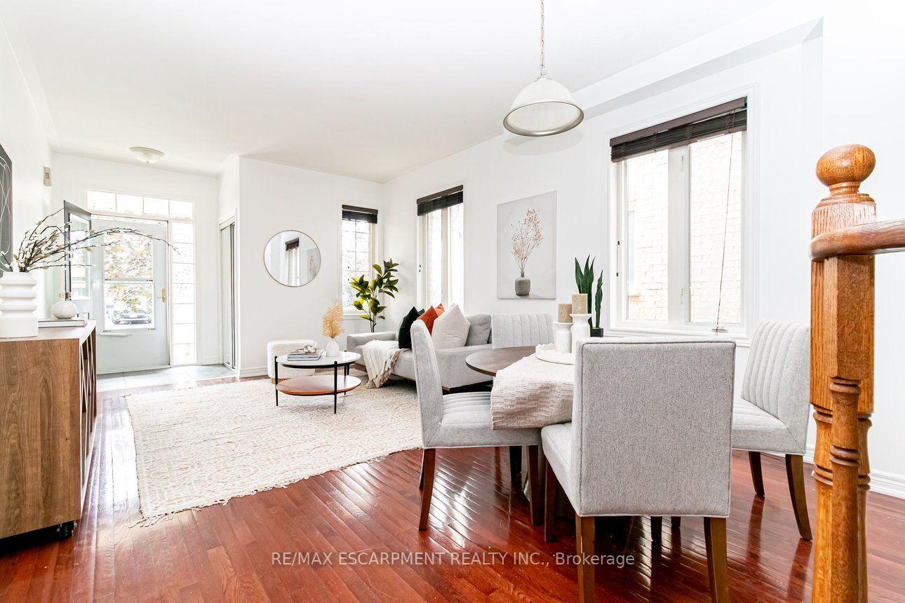 Photo 6 of 58 Peachwood Crescent, Hamilton, Stoney Creek — HOMEH
