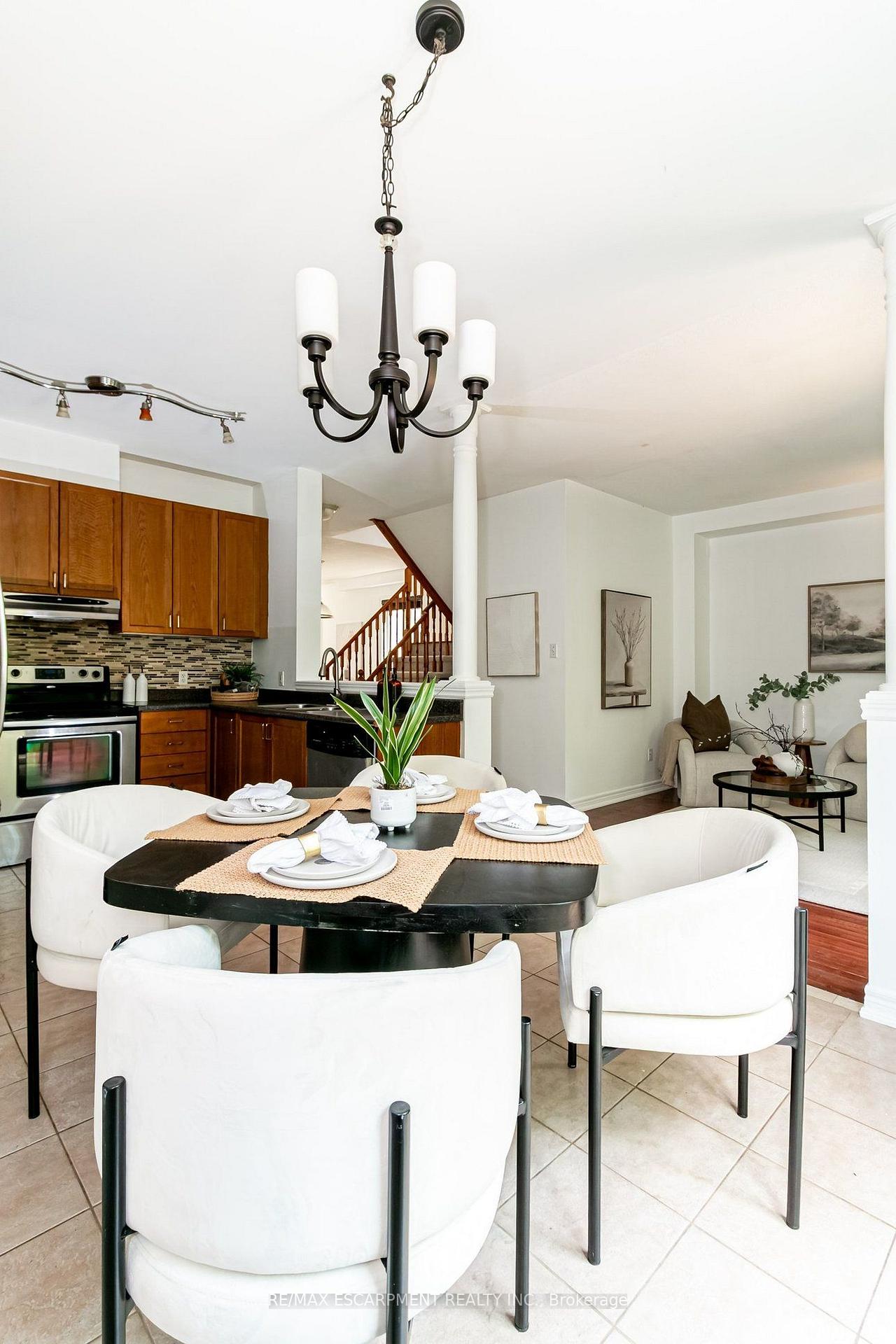 Photo 18 of 58 Peachwood Crescent, Hamilton, Stoney Creek — HOMEH