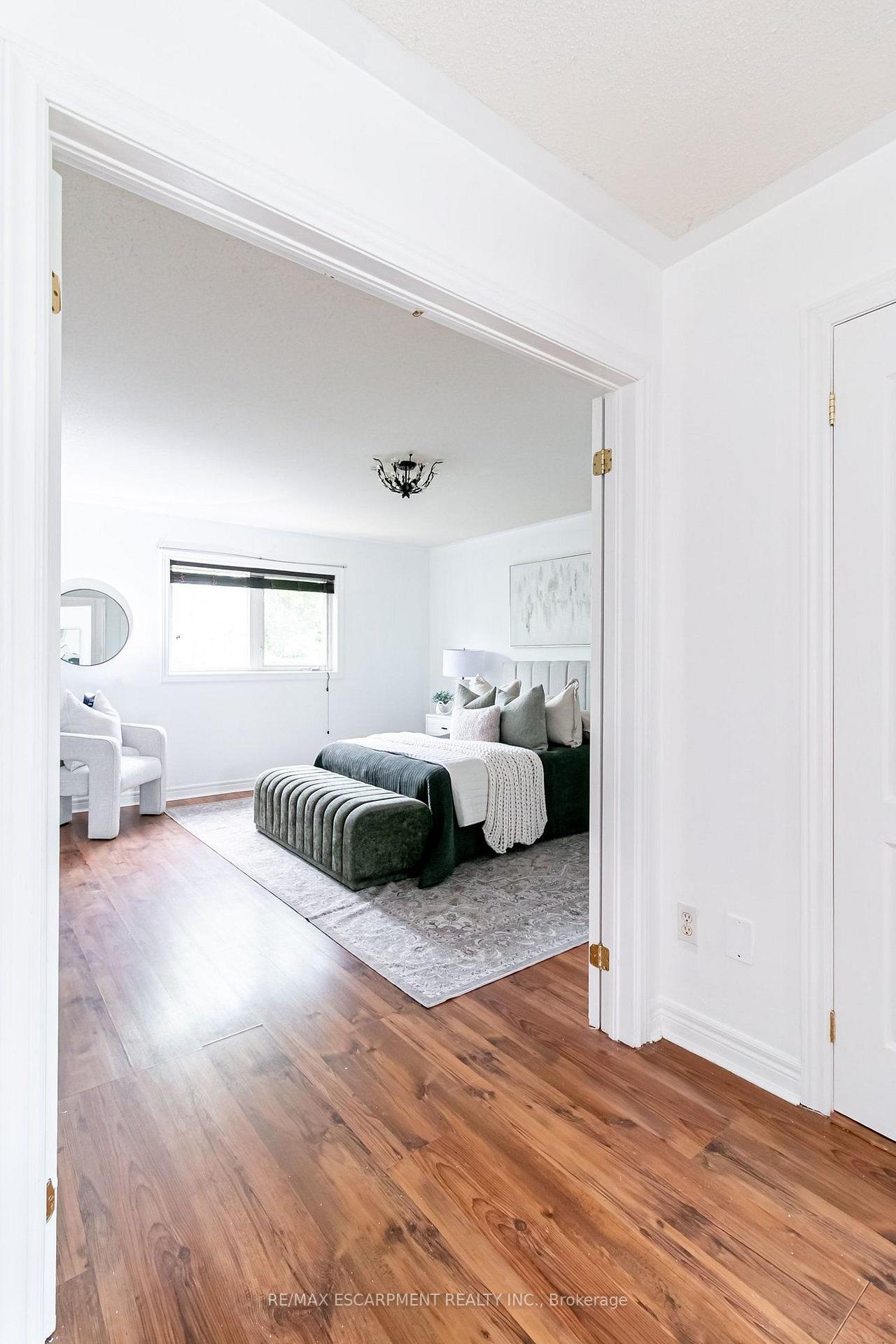 Photo 23 of 58 Peachwood Crescent, Hamilton, Stoney Creek — HOMEH