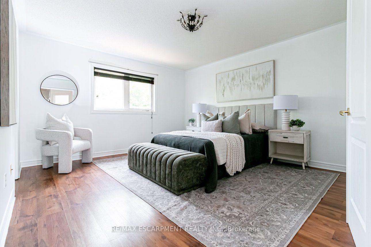 Photo 24 of 58 Peachwood Crescent, Hamilton, Stoney Creek — HOMEH