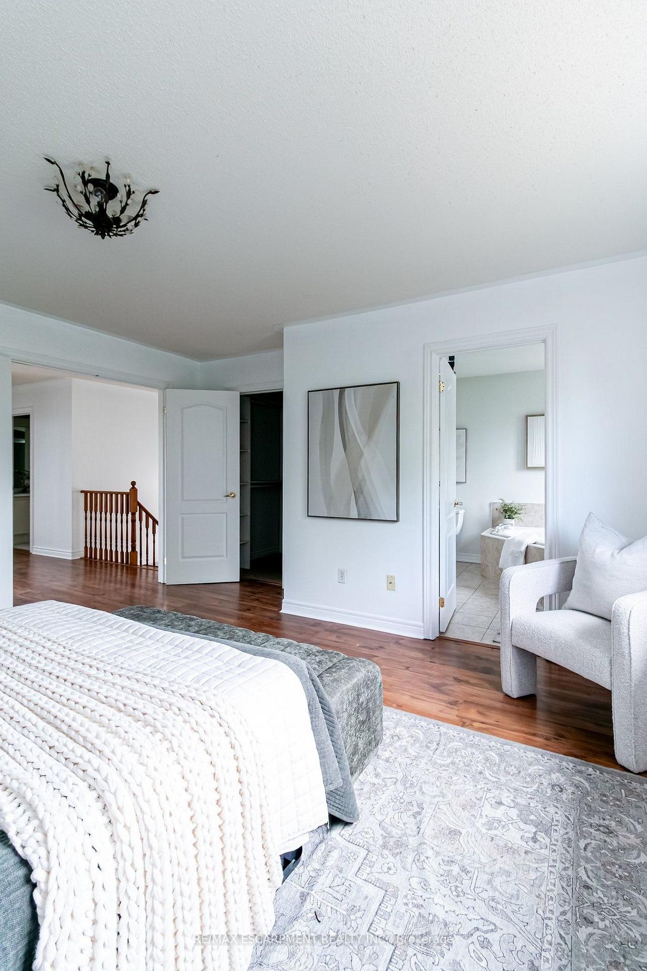 Photo 26 of 58 Peachwood Crescent, Hamilton, Stoney Creek — HOMEH