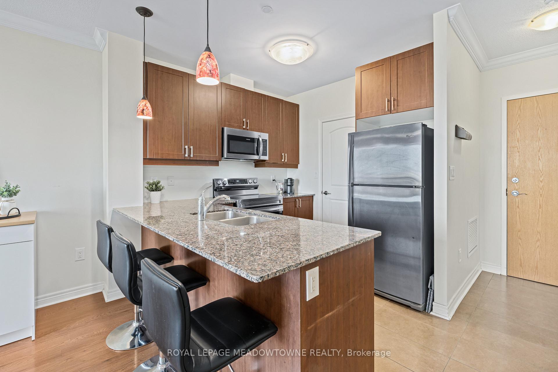 Photo 8 of Unit 520, 383 Main Street E, Milton, Old Milton — HOMEH
