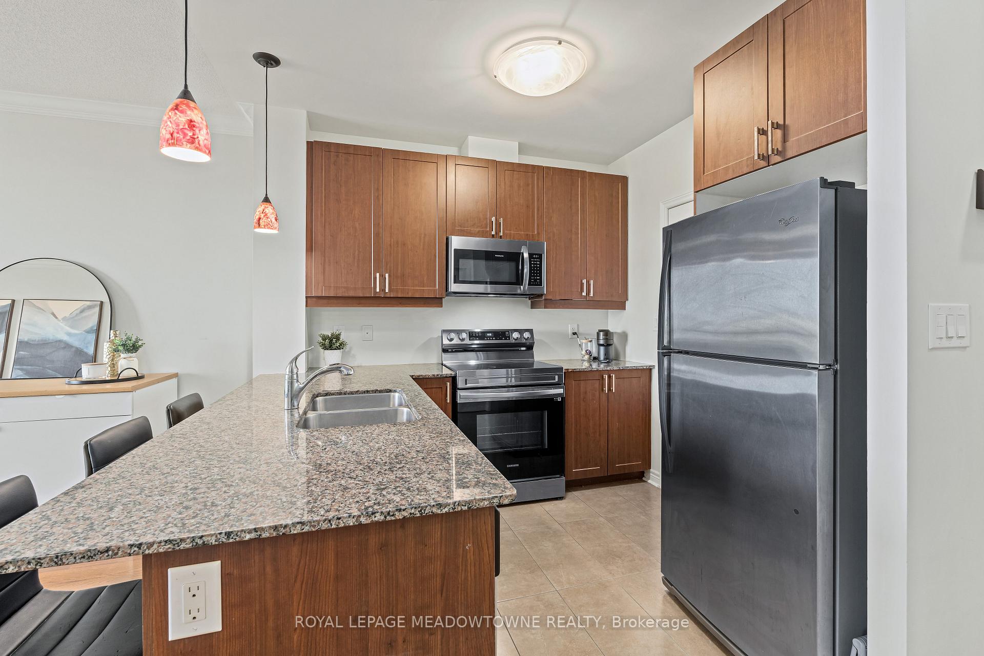 Photo 10 of Unit 520, 383 Main Street E, Milton, Old Milton — HOMEH