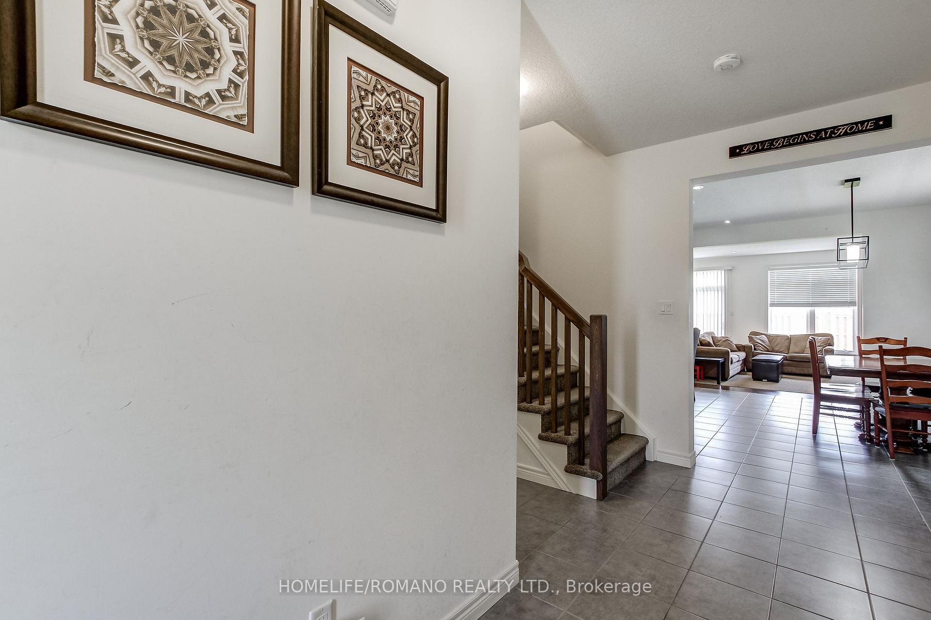 Photo 9 of 42 Dallan Drive, Guelph, Pineridge/Westminster Woods — HOMEH
