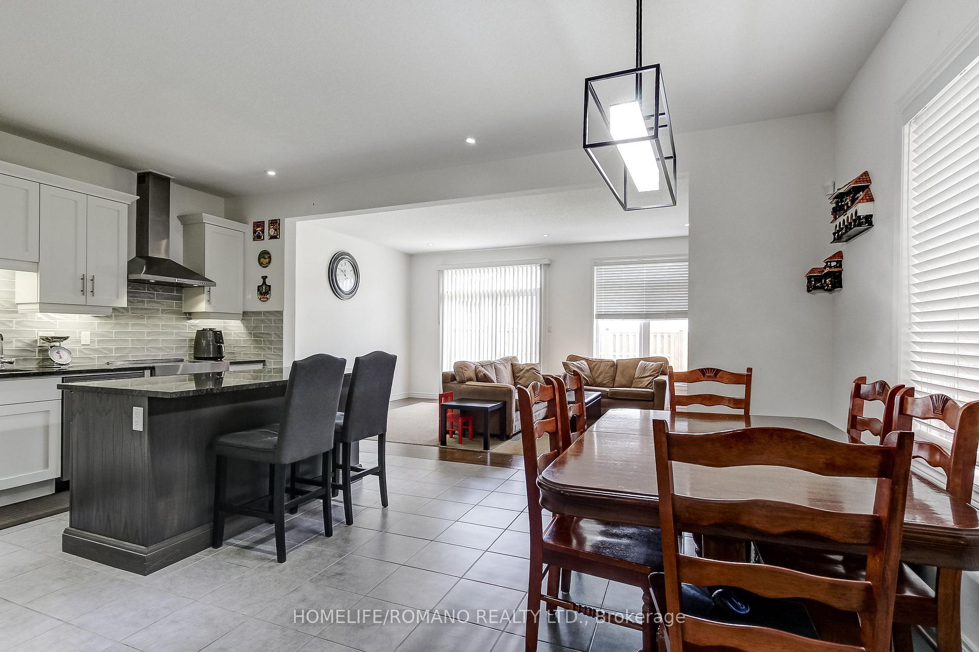 Photo 13 of 42 Dallan Drive, Guelph, Pineridge/Westminster Woods — HOMEH