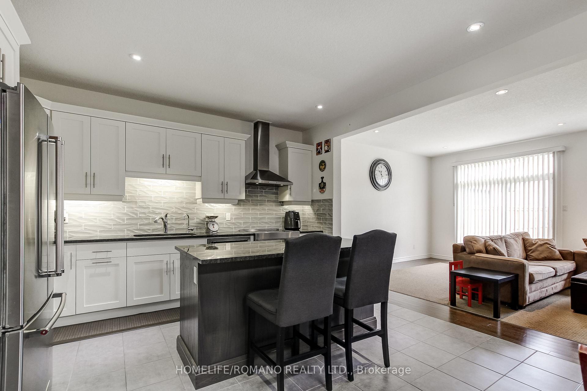 Photo 14 of 42 Dallan Drive, Guelph, Pineridge/Westminster Woods — HOMEH