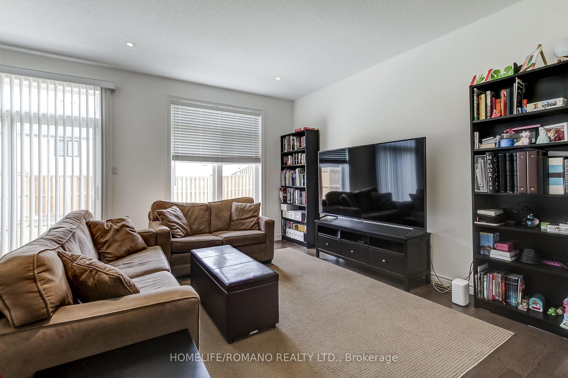 Photo 27 of 42 Dallan Drive, Guelph, Pineridge/Westminster Woods — HOMEH