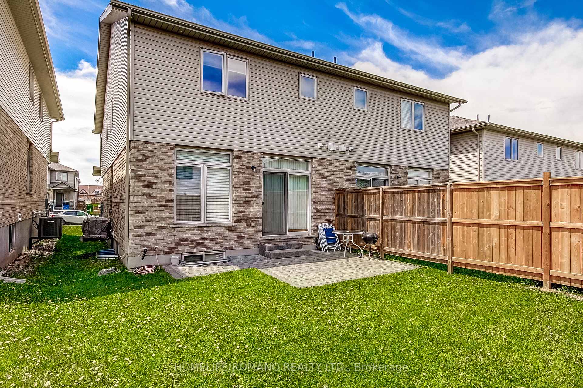 Photo 48 of 42 Dallan Drive, Guelph, Pineridge/Westminster Woods — HOMEH