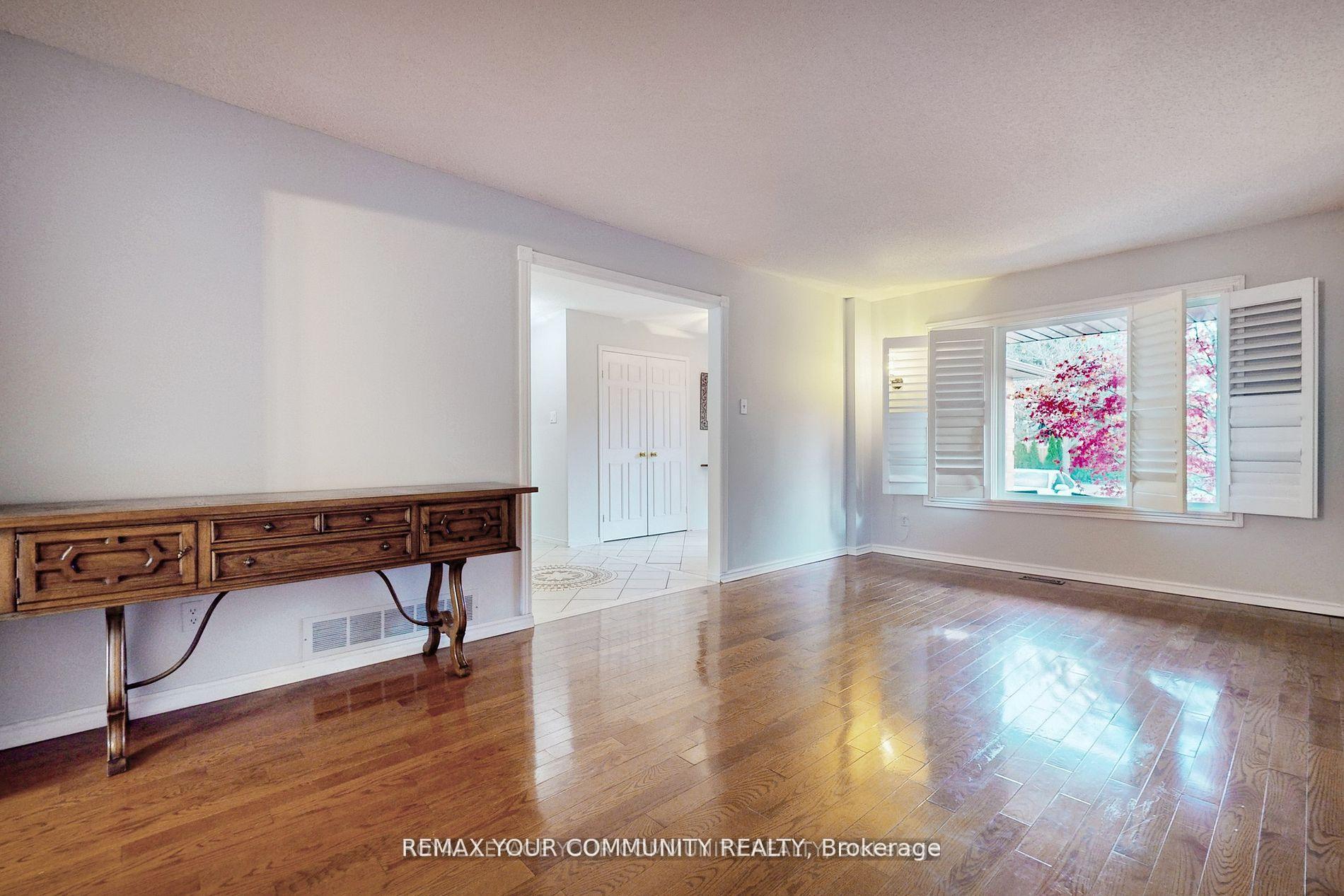 Photo 3 of 52 Mccallum Drive, Richmond Hill, North Richvale — HOMEH