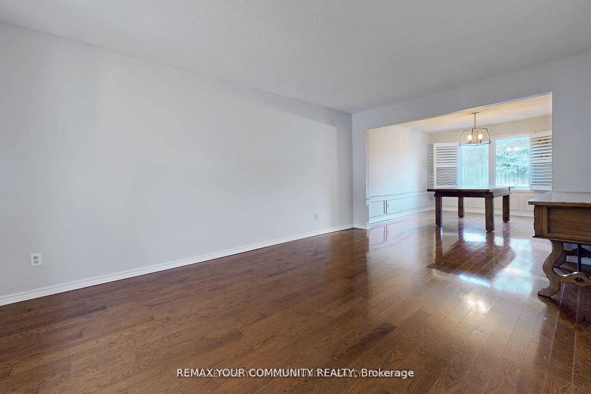 Photo 4 of 52 Mccallum Drive, Richmond Hill, North Richvale — HOMEH