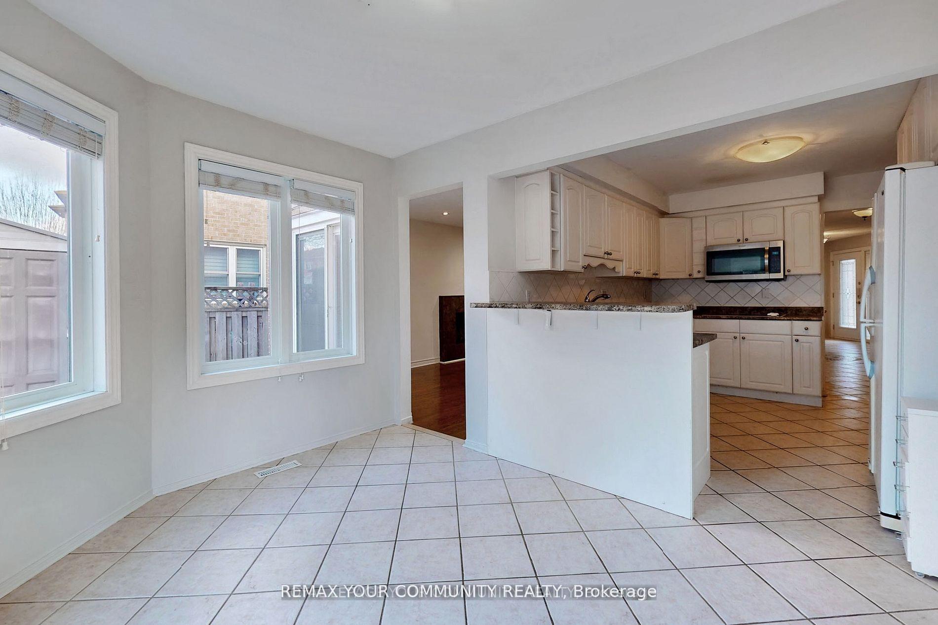 Photo 5 of 52 Mccallum Drive, Richmond Hill, North Richvale — HOMEH